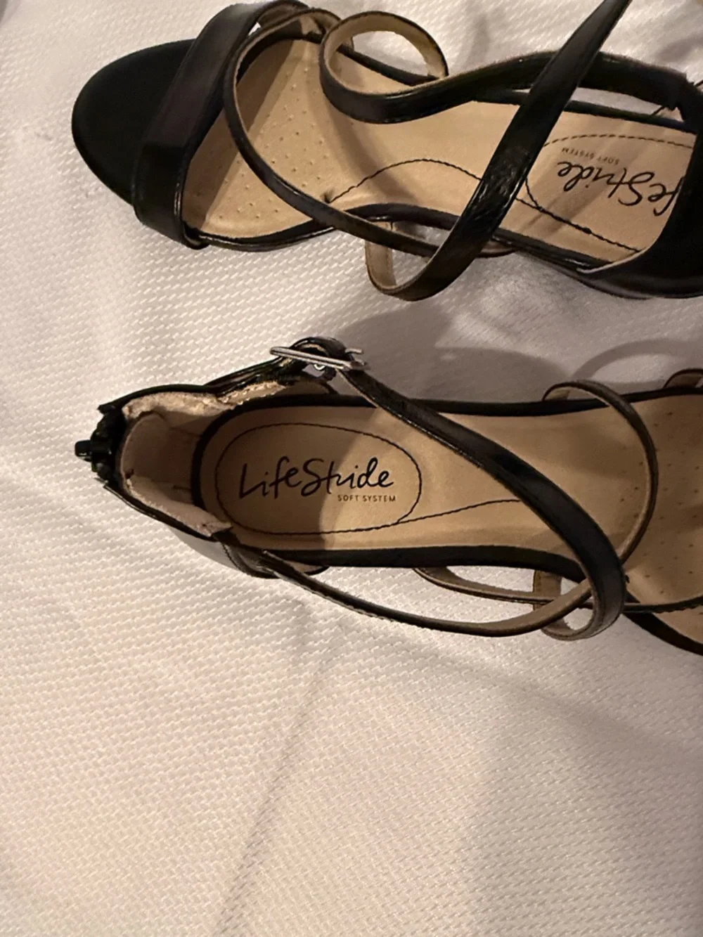 LifeStride‎ Yolanda Black Strappy Wedge Sandals Womens 8.5W Low Heel Zip Back